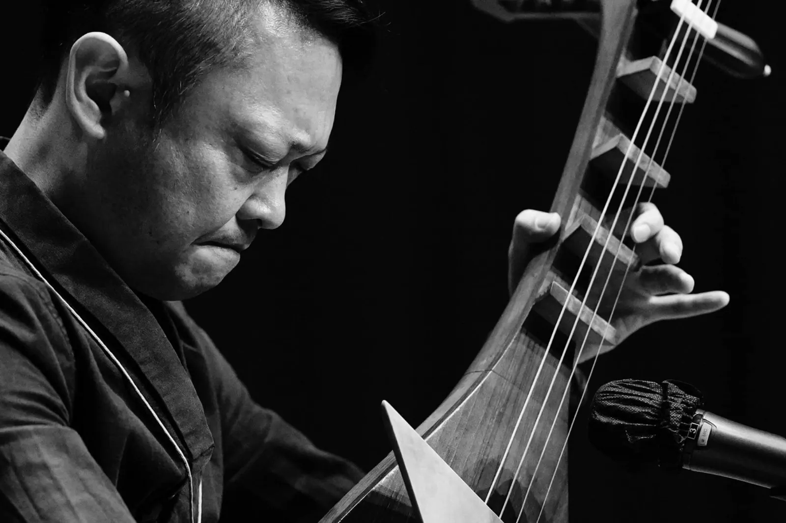 Satsuma Biwa artist performing the traditional sound of samurai Japan